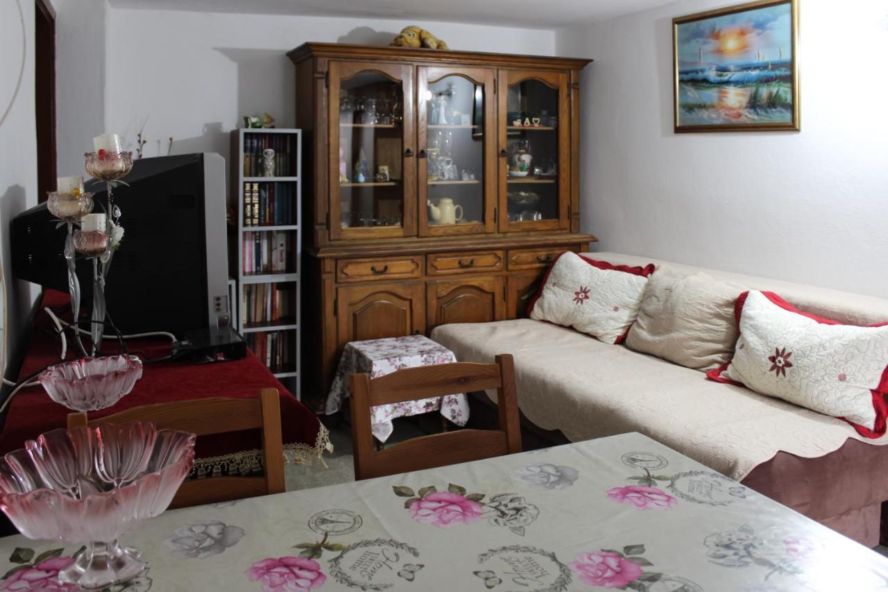 Apartman Lana Petrovac Kültér fotó